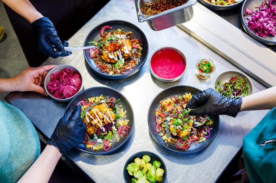 Zubereitung von veganen Bowls