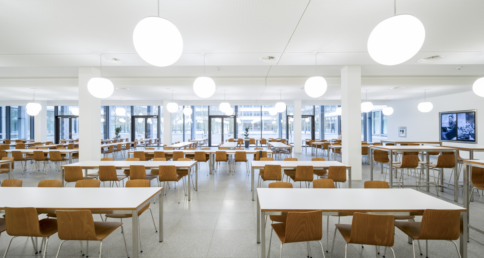 Inneneinrichtung des Restaurants Pionier