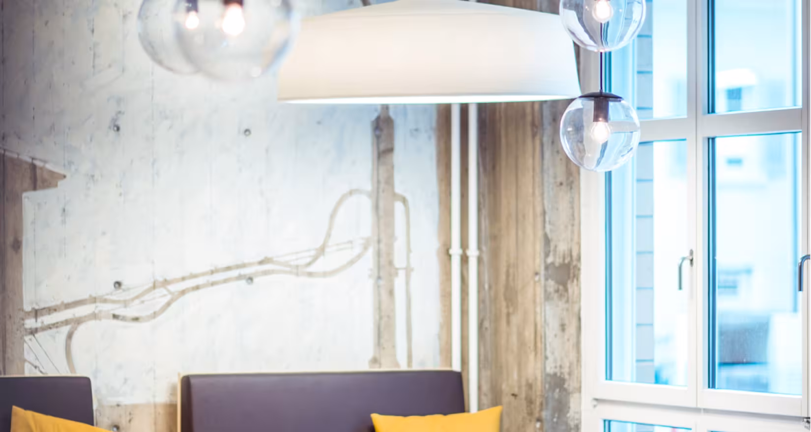 Lounge und Tische in der Platte 14