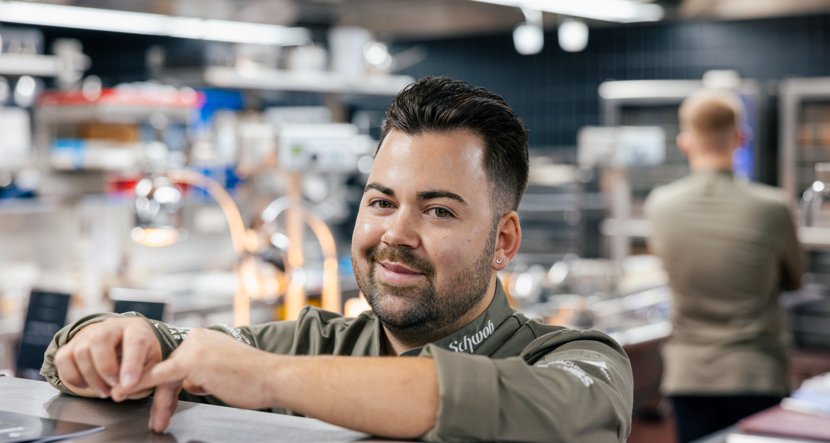 Küchenchef in einer Gastronomieküche