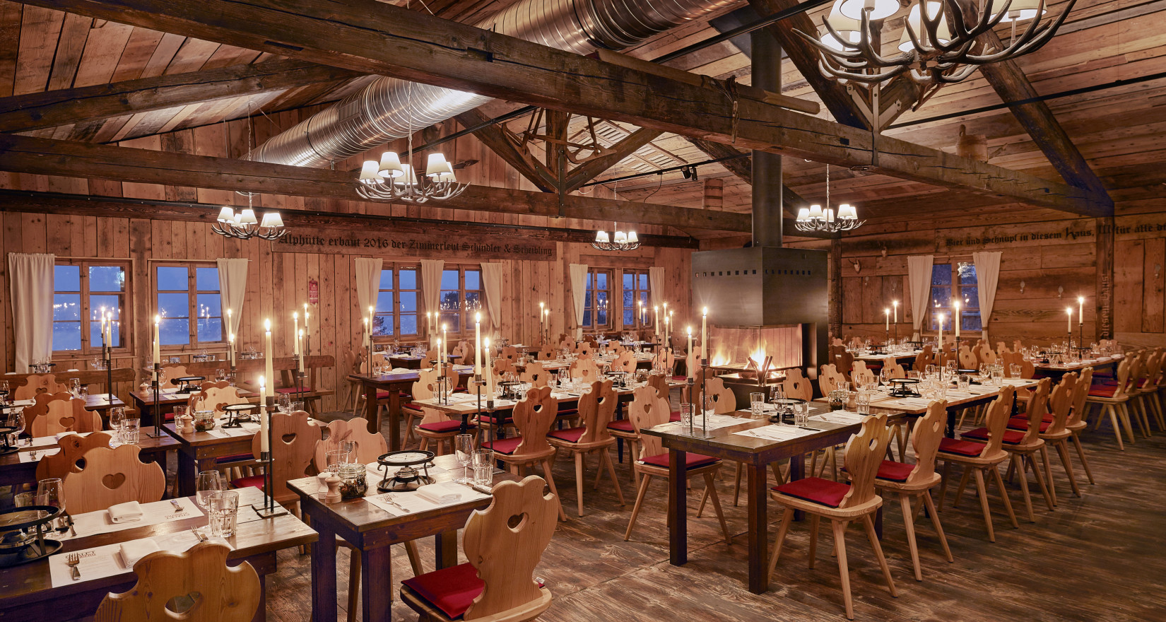 Innenaufnahme des Chalets Züriberg