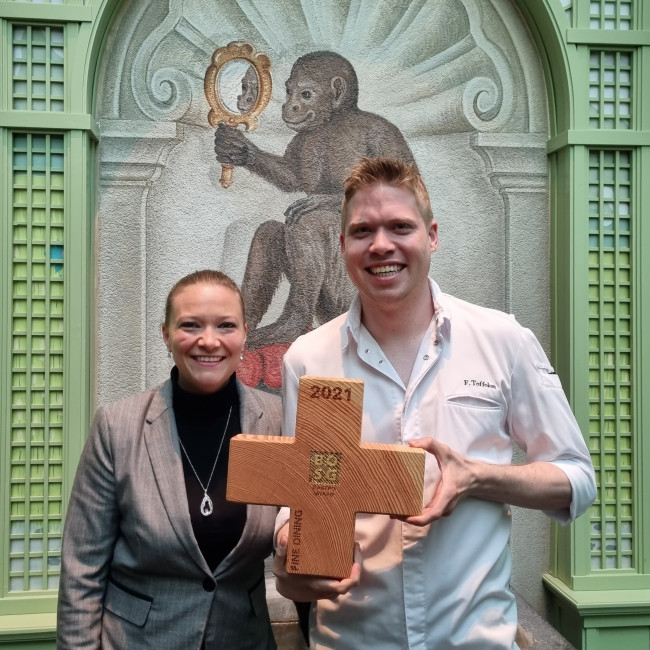 Martina Nicki und Fabio Kurzo mit Best of Swiss Gastro Award
