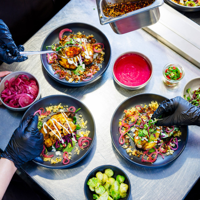 Zubereitung von veganen Bowls