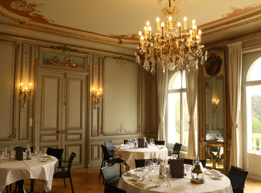 Haus der Universität Bern Neubarock Saal Innenansicht