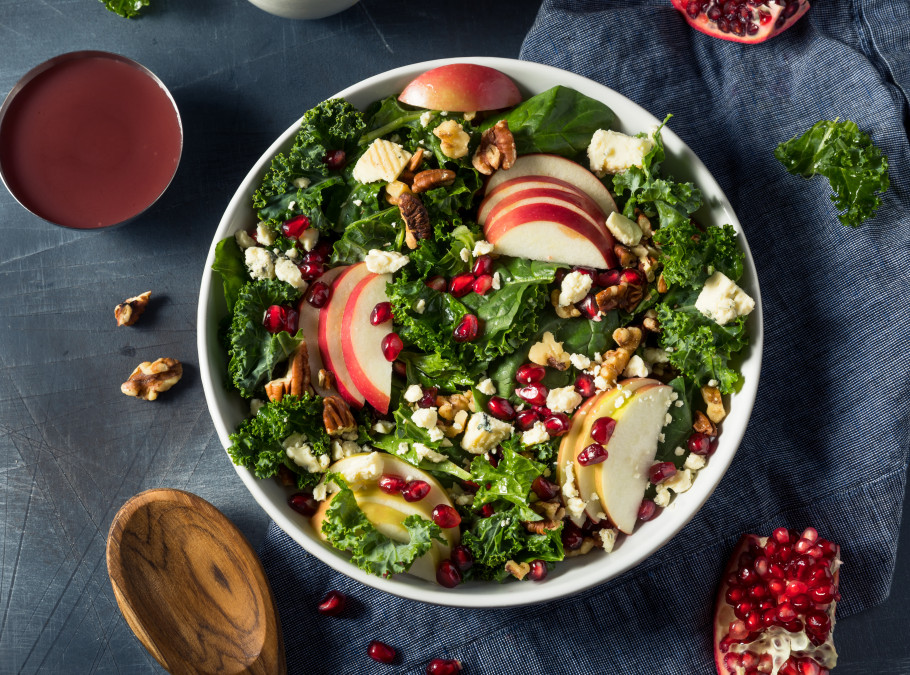 Fall Salad with apples and Wallnuts