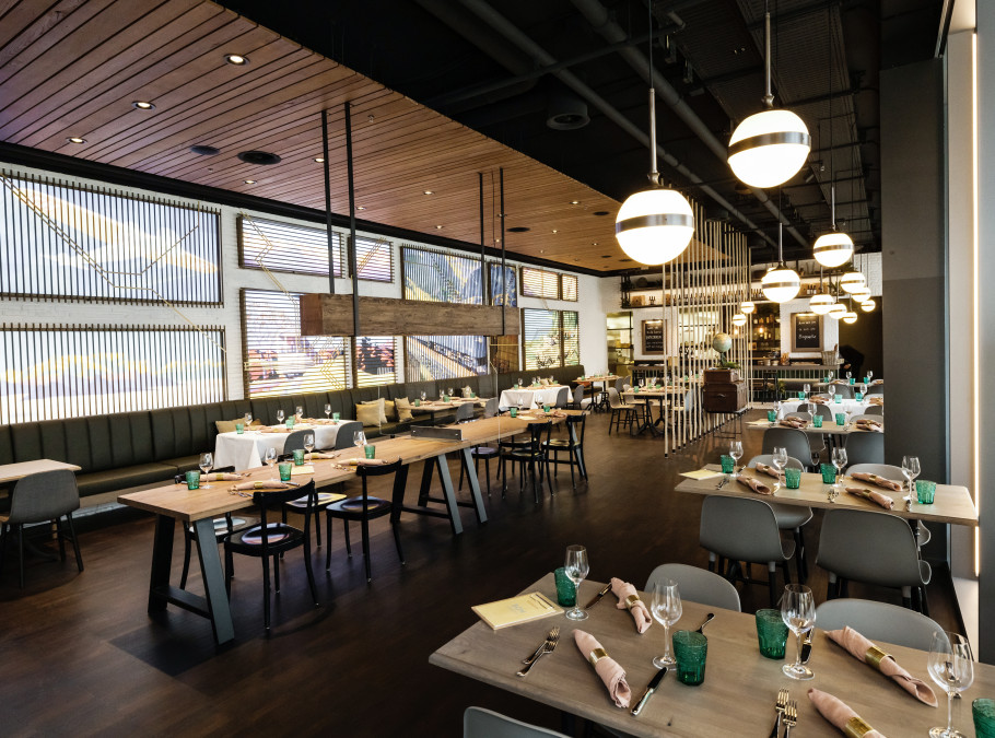Innenaufnahme der Brasserie im Verkehrshaus