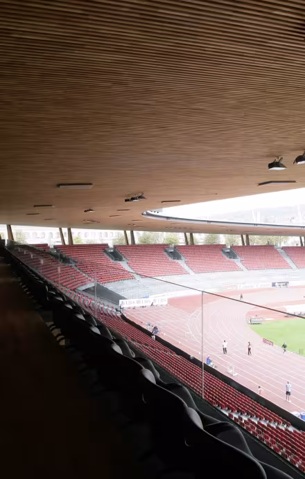 Aufnahme der leeren Tribünen im Stadium Letzigrund