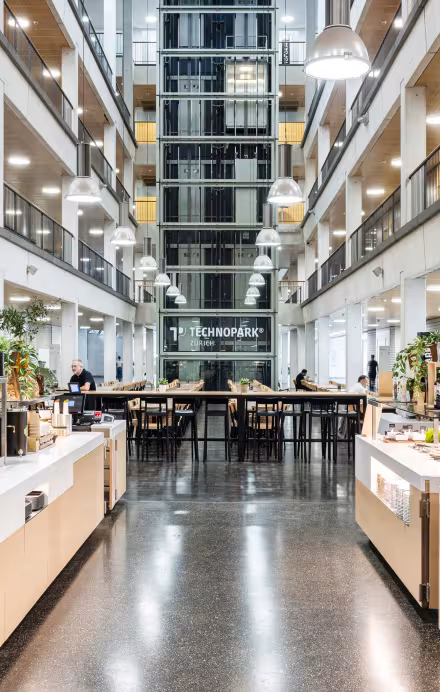 Ansicht Gastronomiebereich im ZFV Technopark Zürich