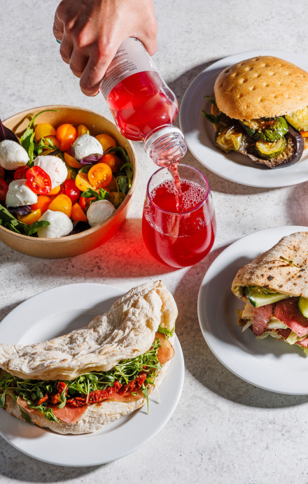 Angebot mit Sandwich und Salat