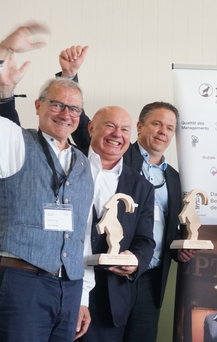 Gruppe von Gewinnerinnen und Gewinnern ibex