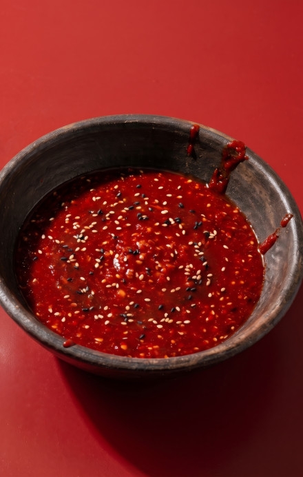Schüssel mit Sauce